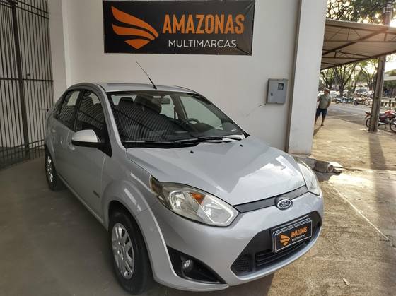 FORD FIESTA 1.6 ROCAM SEDAN 8V FLEX 4P MANUAL
