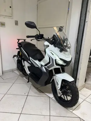 HONDA ADV 