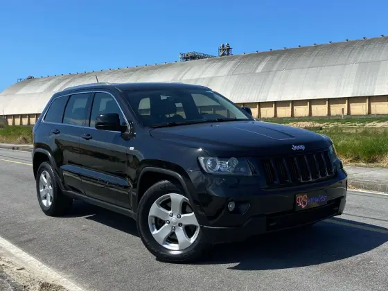 JEEP GRAND CHEROKEE 3.6 LAREDO 4X4 V6 24V GASOLINA 4P AUTOMÁTICO