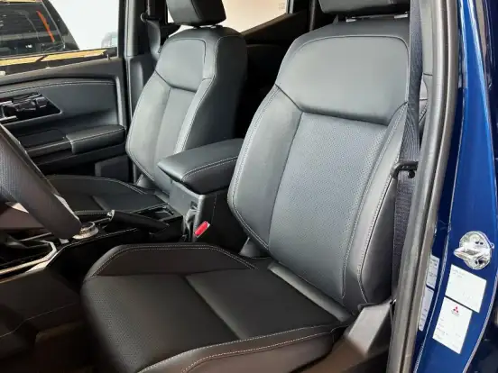 MITSUBISHI-TRITON-2.4 BITURBO DIESEL CD HPE 4X4 AUTOMÁTICO MITSUBISHI-TRITON-2025