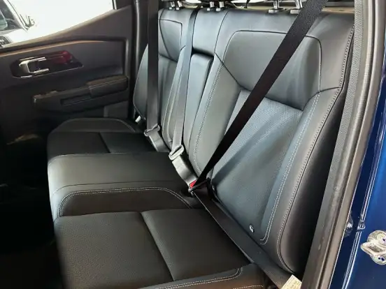 MITSUBISHI-TRITON-2.4 BITURBO DIESEL CD HPE 4X4 AUTOMÁTICO MITSUBISHI-TRITON-2025