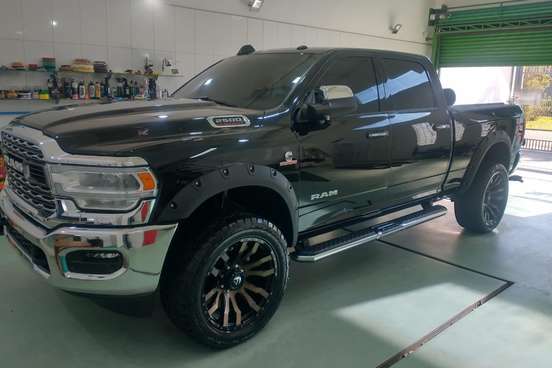 RAM-2500-6.7 I6 TURBO DIESEL LARAMIE CD 4X4 AUTOMÁTICO RAM-2500-2021