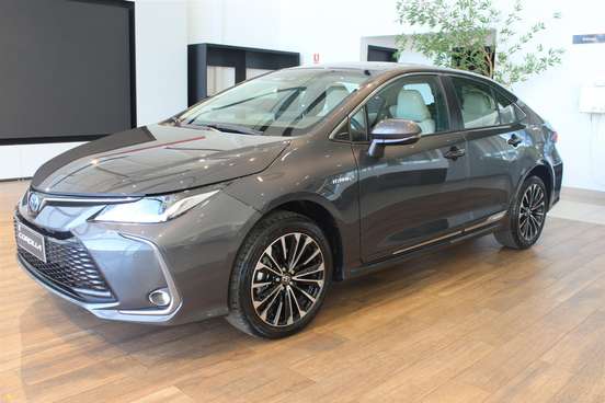 TOYOTA-COROLLA-2024