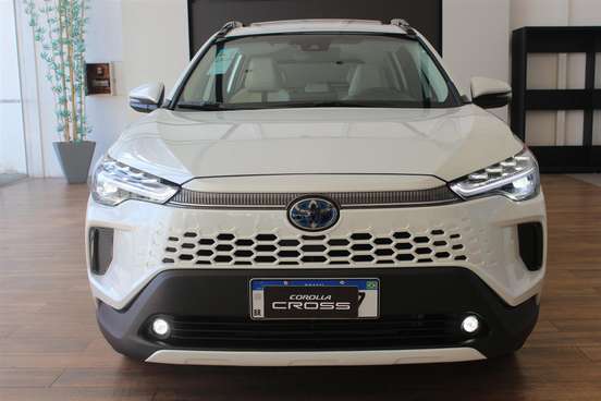 TOYOTA-COROLLA CROSS-2024