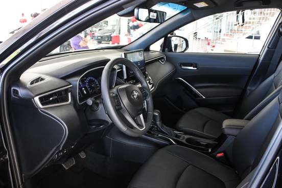 TOYOTA-COROLLA CROSS-2024