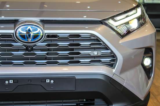 TOYOTA-RAV4-2025