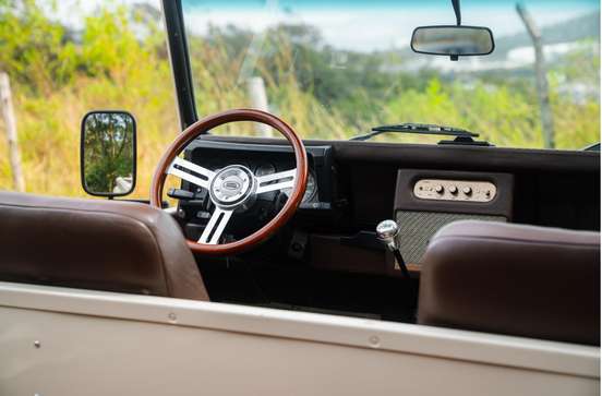 LAND ROVER-DEFENDER-1997
