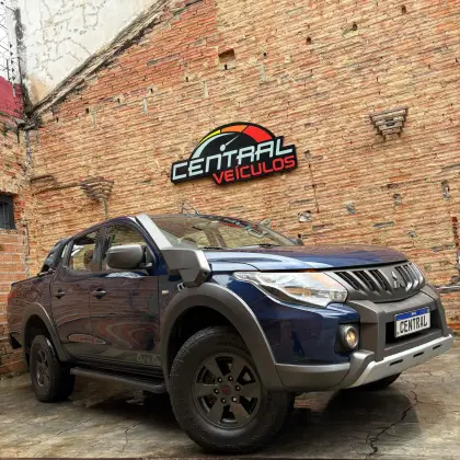 MITSUBISHI L200 TRITON 2.4 16V TURBO DIESEL SAVANA GLS CD 4X4 AUTOMÁTICO MITSUBISHI L200 TRITON 2.4 16V TURBO DIESEL SAVANA GLS CD 4X4 AUTOMÁTICO