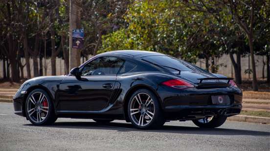 PORSCHE-CAYMAN-2010