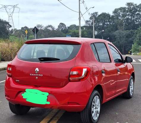 RENAULT-SANDERO-2014