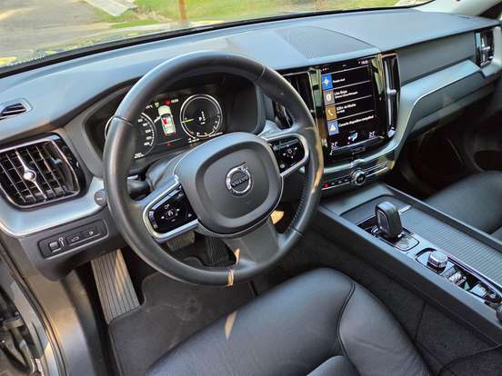 VOLVO-XC60-2.0 T8 HYBRID MOMENTUM AWD GEARTRONIC VOLVO-XC60-2020