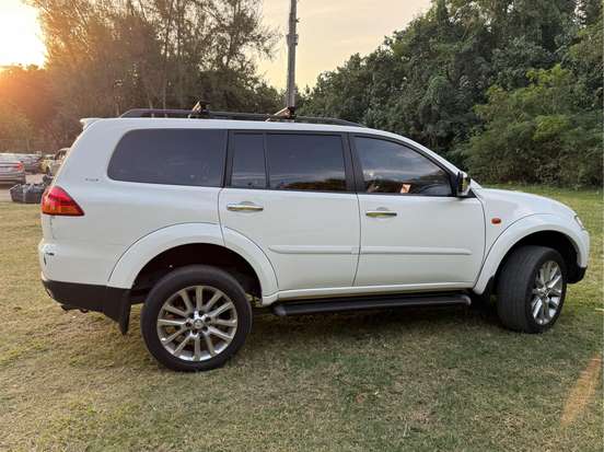 MITSUBISHI-PAJERO DAKAR-3.5 HPE 7 LUGARES 4X4 V6 24V FLEX 4P AUTOMÁTICO MITSUBISHI-PAJERO DAKAR-2012