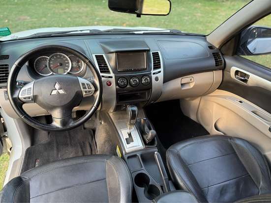 MITSUBISHI-PAJERO DAKAR-3.5 HPE 7 LUGARES 4X4 V6 24V FLEX 4P AUTOMÁTICO MITSUBISHI-PAJERO DAKAR-2012