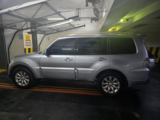 MITSUBISHI PAJERO FULL 3.8 HPE 4X4 V6 24V GASOLINA 4P AUTOMÁTICO