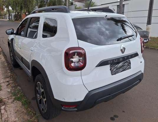 RENAULT-DUSTER-2022