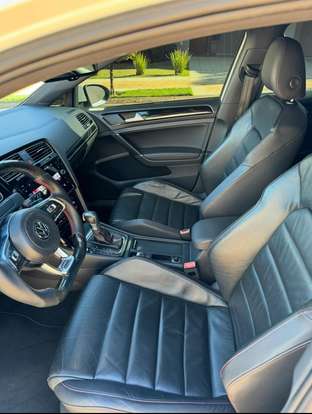 VOLKSWAGEN-GOLF-2014