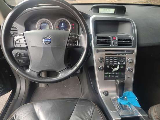 VOLVO-XC60-2009
