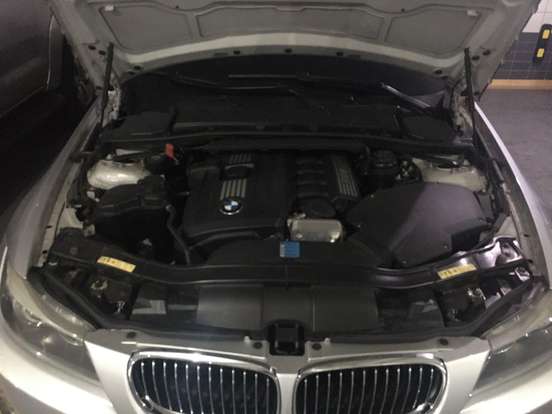 BMW-325i-2008