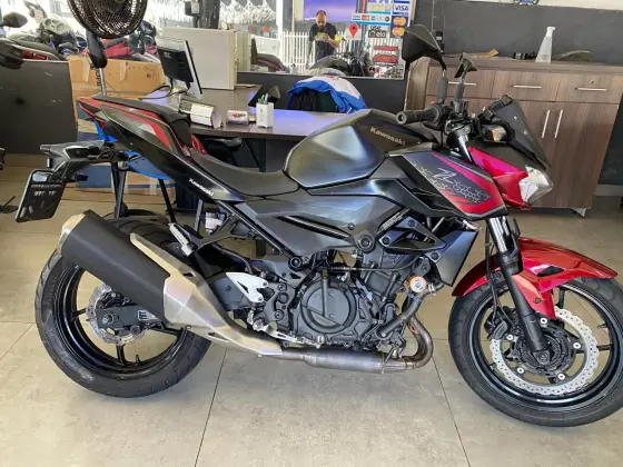 KAWASAKI Z400 KAWASAKI Z400