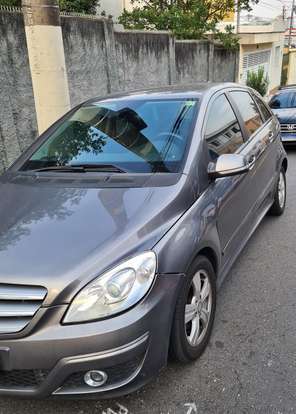 MERCEDES-BENZ-B 180-2009