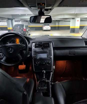 MERCEDES-BENZ-B 180-2009