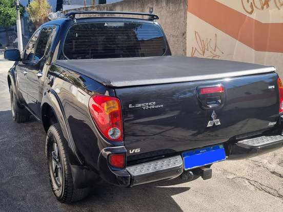 MITSUBISHI-L200 TRITON-3.5 HPE 4X4 CD V6 24V FLEX 4P AUTOMÁTICO MITSUBISHI-L200 TRITON-2015