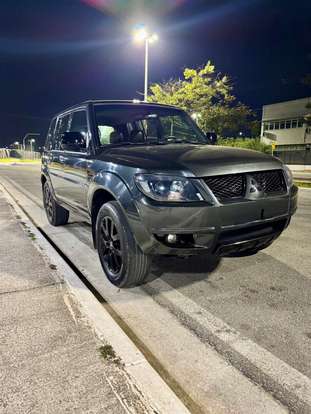 MITSUBISHI-PAJERO TR4-2010