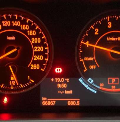 BMW-118i-2013