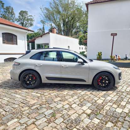 PORSCHE-MACAN-2023