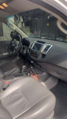 TOYOTA-HILUX-2012