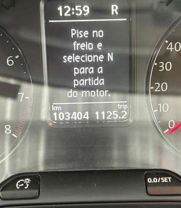 VOLKSWAGEN-FOX-1.6 MI 8V FLEX 4P AUTOMATIZADO VOLKSWAGEN-FOX-2012