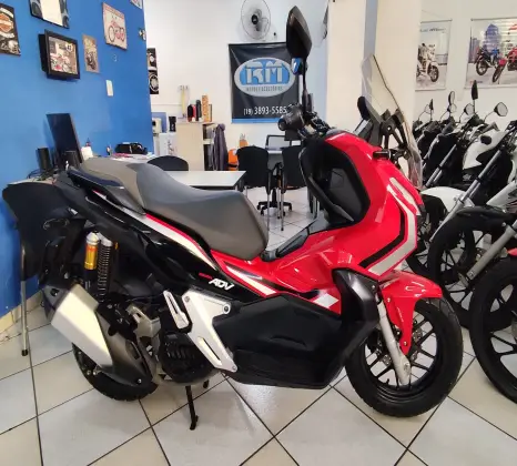 HONDA ADV 