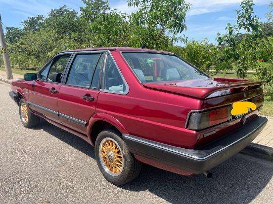 VOLKSWAGEN-SANTANA-1990