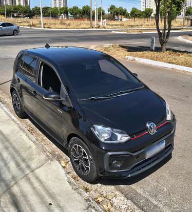 VOLKSWAGEN-UP-2017