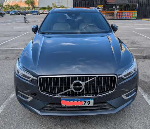 VOLVO-XC60-2020