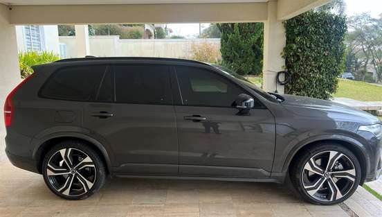 VOLVO-XC90-2023