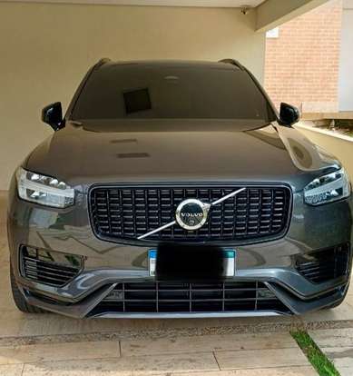 VOLVO-XC90-2023