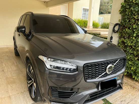 VOLVO-XC90-2023