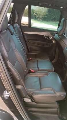 VOLVO-XC90-2023