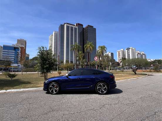 AUDI-E-TRON-ELÉTRICO SPORTBACK PERFORMANCE BLACK QUATTRO AUDI-E-TRON-2022