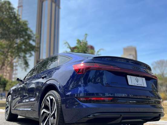 AUDI-E-TRON-ELÉTRICO SPORTBACK PERFORMANCE BLACK QUATTRO AUDI-E-TRON-2022