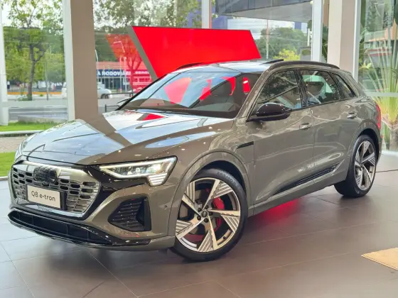 AUDI Q8 E-TRON 55 ELÉTRICO LAUNCH EDITION QUATTRO