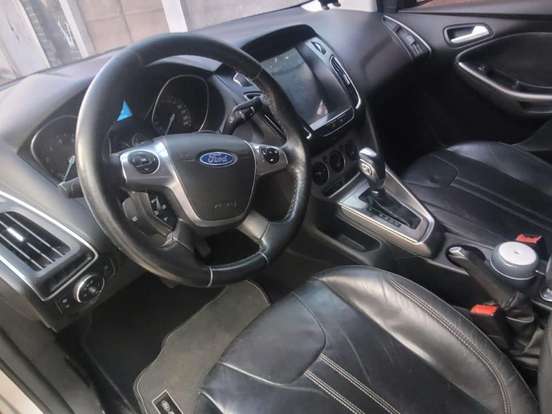 FORD-FOCUS-2.0 SE SEDAN 16V FLEX 4P POWERSHIFT FORD-FOCUS-2013