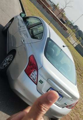 NISSAN-VERSA-2013