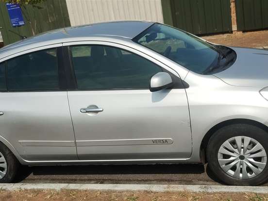 NISSAN-VERSA-1.6 16V FLEX SV 4P MANUAL NISSAN-VERSA-2013