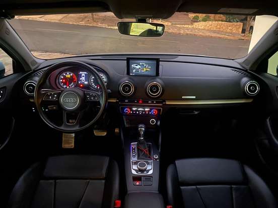 AUDI-A3-2019