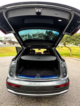 AUDI-Q5-2022