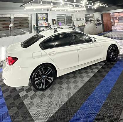 BMW-320i-2018