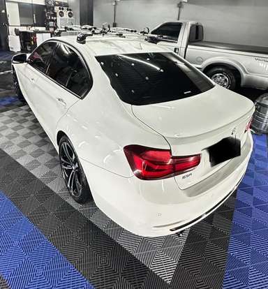 BMW-320i-2018
