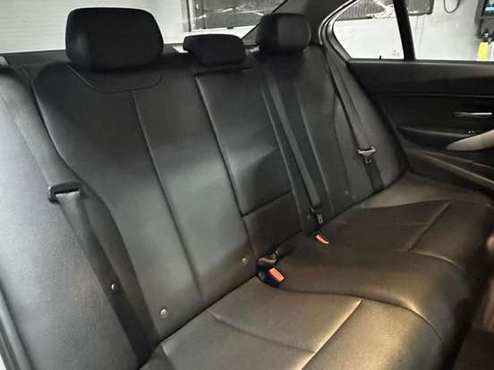 BMW-320i-2.0 SPORT 16V TURBO ACTIVE FLEX 4P AUTOMÁTICO BMW-320i-2018